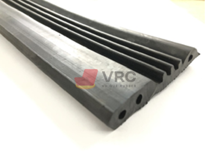 GIOĂNG CAO SU CỐNG KÍCH NGẦM (PIPE JACKING GASKET)